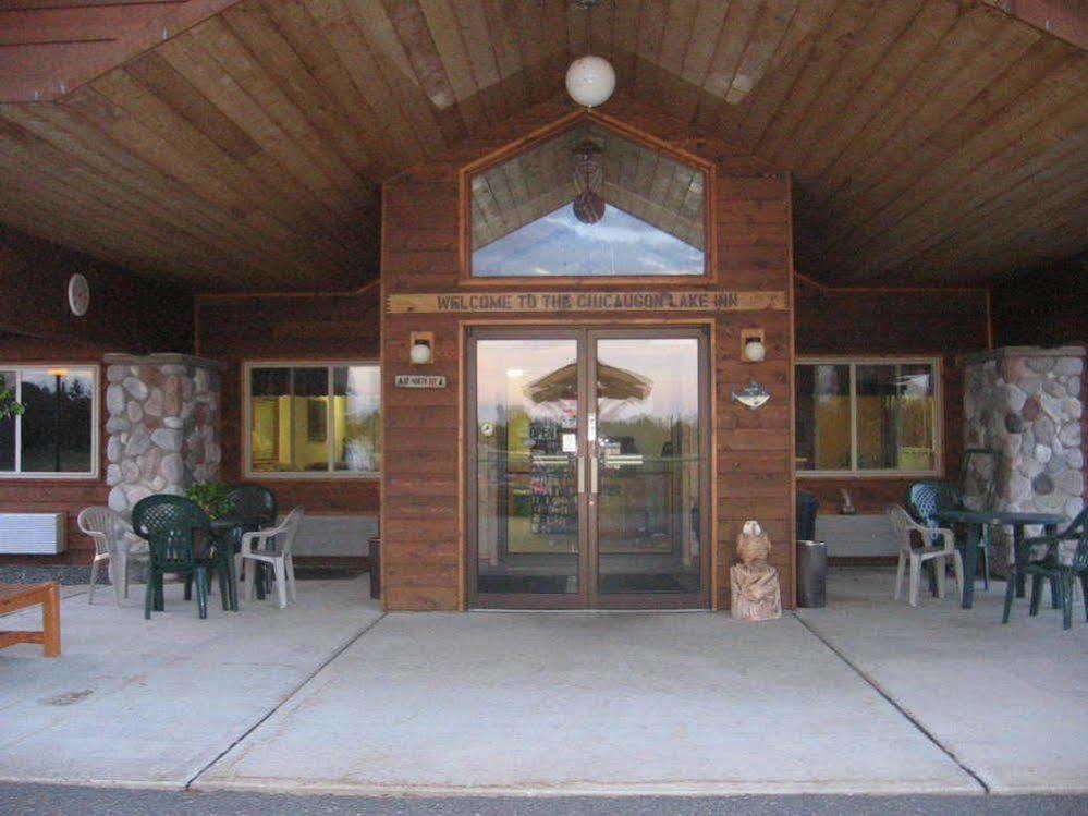 Chicaugon Lake Inn Gaastra Exterior photo